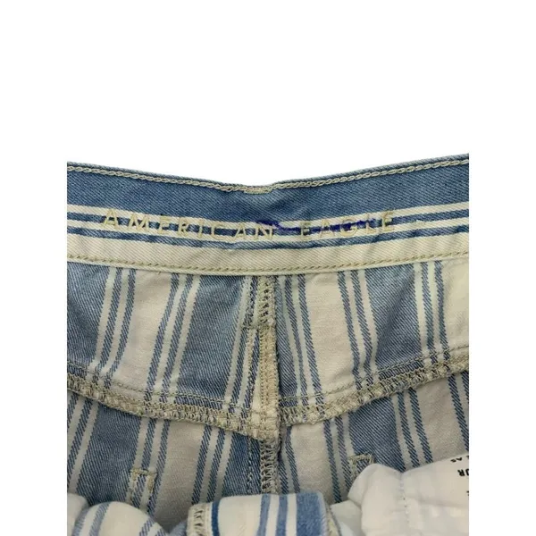 American Eagle Women's Light Blue & White Jeans - Image 3