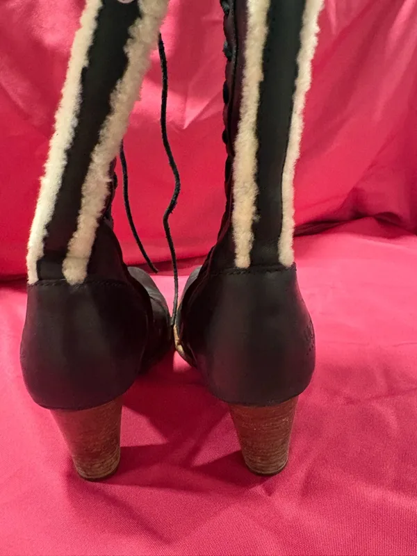 UGG Black Leather Heeled Lace-Up Boots with Cream Shearling Trim - Image 4