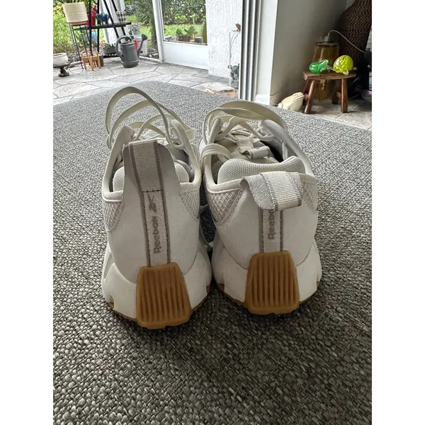 Reebok Zig Kinetica Womens Sneakers White Beige Gum Sole Running Shoes Size7 GUC - Image 5