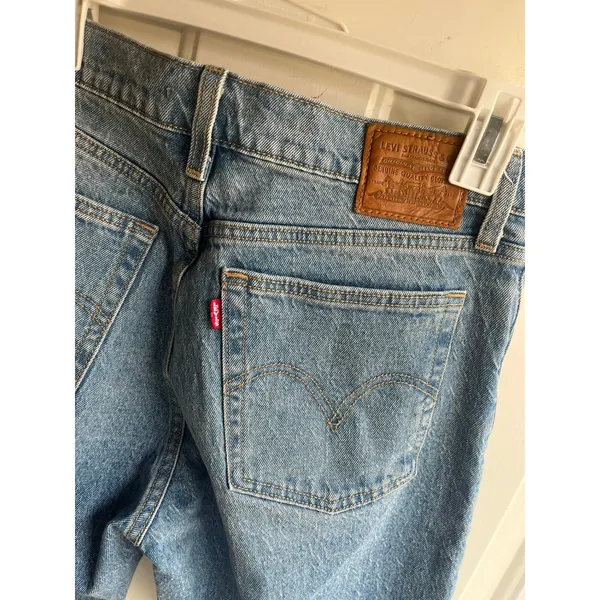 Levi's Premium Wedgie Straight Ankle Women's‎ Light Wash Jeans Sz 29x28 - Image 7