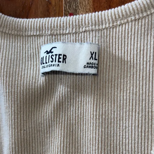 Hollister Off-White cream V-Neck Long Sleeve Top - Image 2