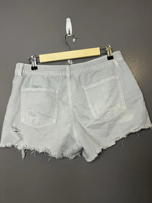 Aerie Denim Shorts Womens Medium Gray Distressed Cutoff Raw Frayed Hem Casual - Image 3