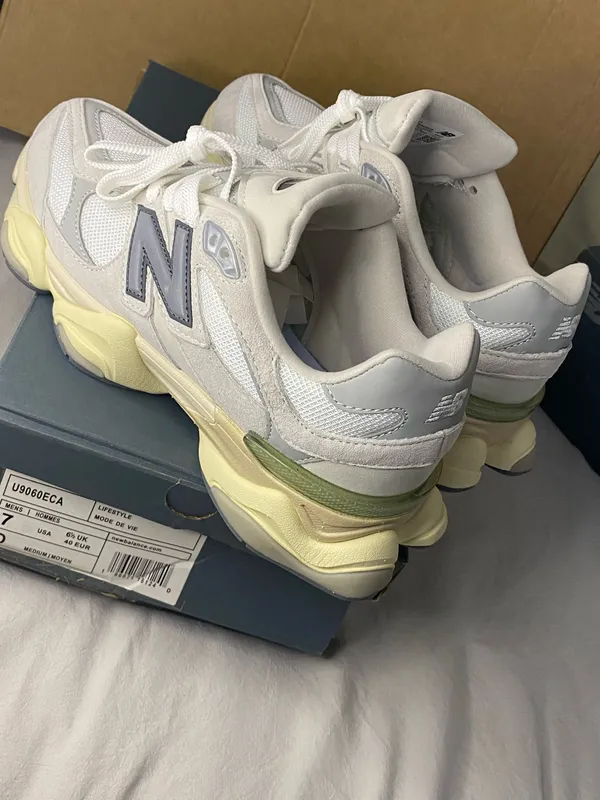 Mens New Balance 9060 sneakers shoes size 7 - Image 4