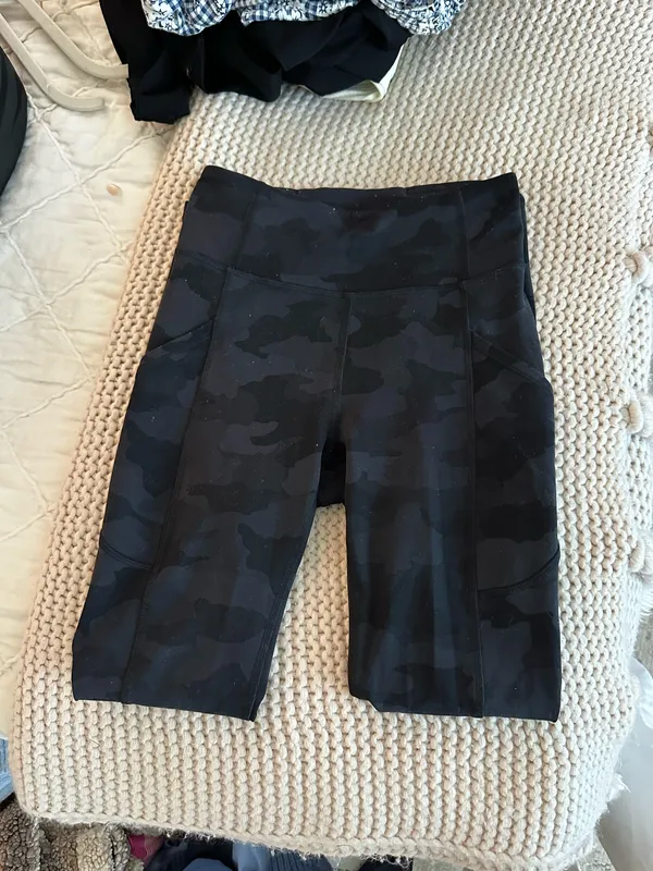 Lululemon Camo Leggings - Image 5