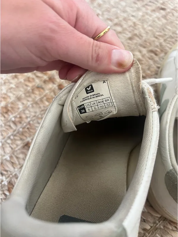 VEJA Sneakers women size 8 - Image 3