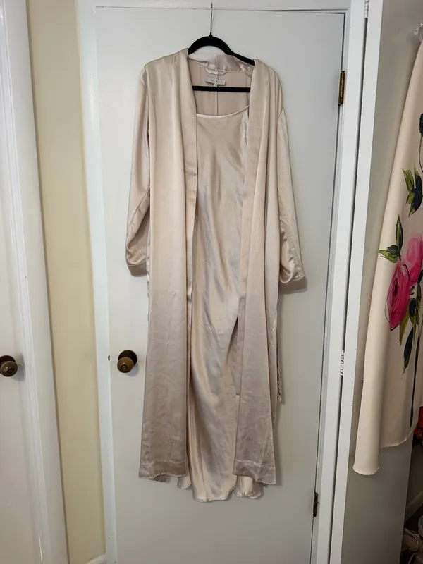 One Mile Champagne Slip Dress and Robe - Image 3