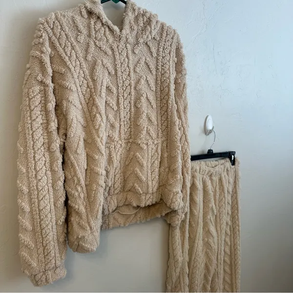 SHEIN Cream Textured Sweater SET - Image 2