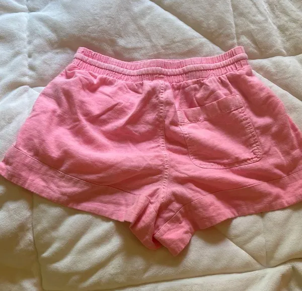 Universal Threads Pink Shorts - Image 3