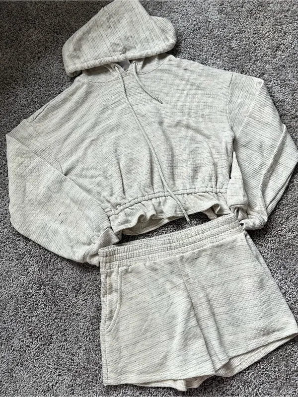 painted threads Cream Cropped Hoodie and Shorts Set - Image 2