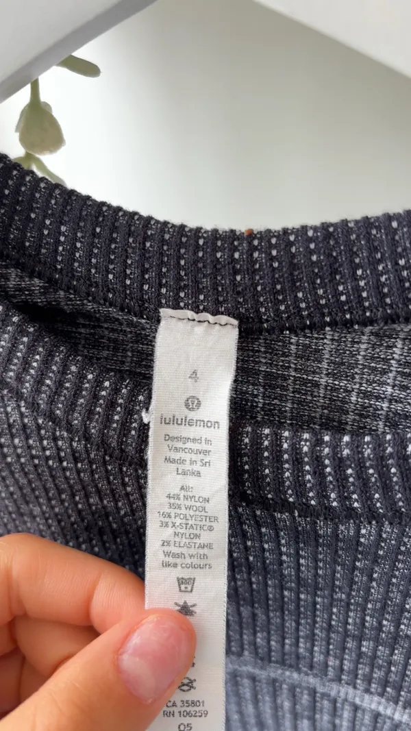 Lululemon long sleeve gray & black checkered swiftly tech shirt in size 4. Nylon, wool, polyester & elastane blend. - Image 2