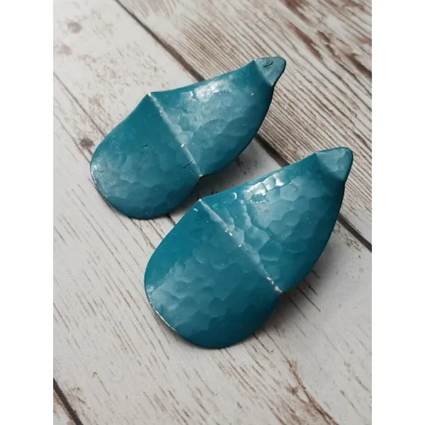 Vintage Stud Earrings For Pierced Ears - Teal Hammered Design - Image 2