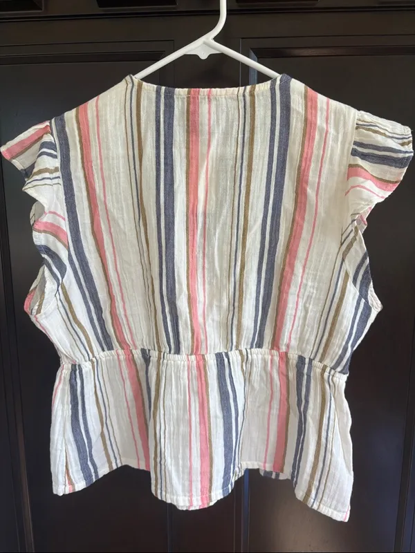 NWT EVEREVE Calla Gauze Flutter Sleeve Top Size Medium - Image 9