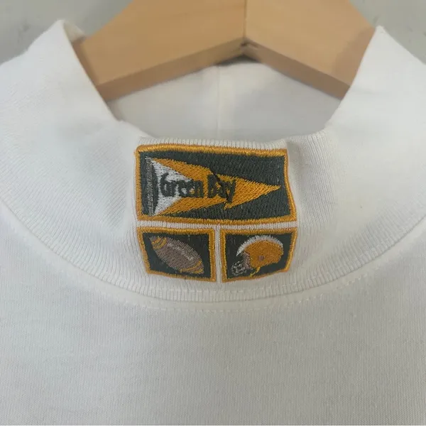 Christopher & Banks Classic Vintage White Mockneck Green Bay Packers T-Shirt NFL - Image 2