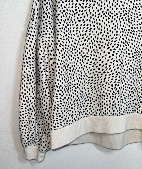 Calia by Carrie Cream & Black Dotted Sweatshirt Crew Neck Relaxed Fit - Image 5