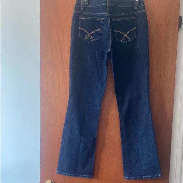 Tommy Hilfiger Blue Flare Wide Leg Jeans. Size 4R. - Image 2