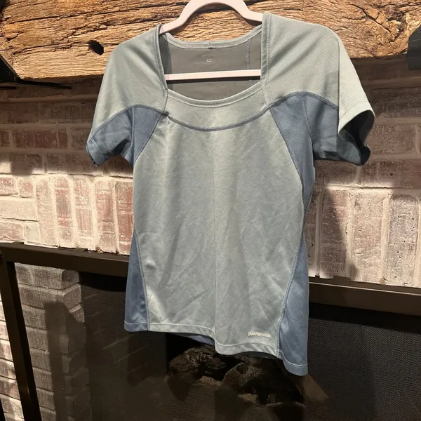 Patagonia women’s‎ shirt short sleeve size medium - Image 2
