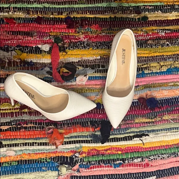 JustFab White Pointed Toe Heels (Y2K) - Image 8