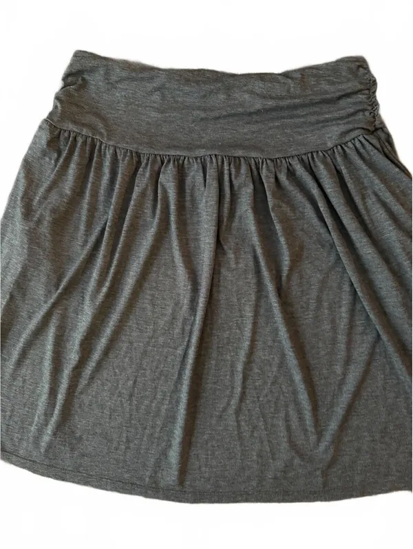 Halara NEW Fit and Flare Skirt Size Medium Gray Comfort City Chic Casual Soft - Image 4