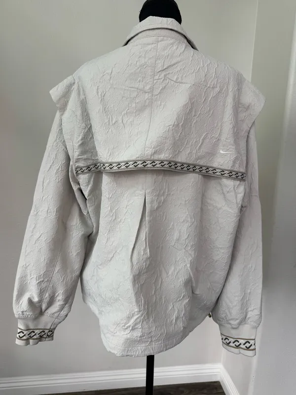 Nike NWT Women’s Oversized Textured Jacket Size S - Image 13
