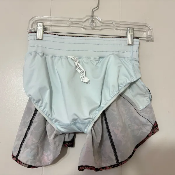 Lululemon Track That 5” Shorts Stencil Blossom Print Size 4 - Image 8