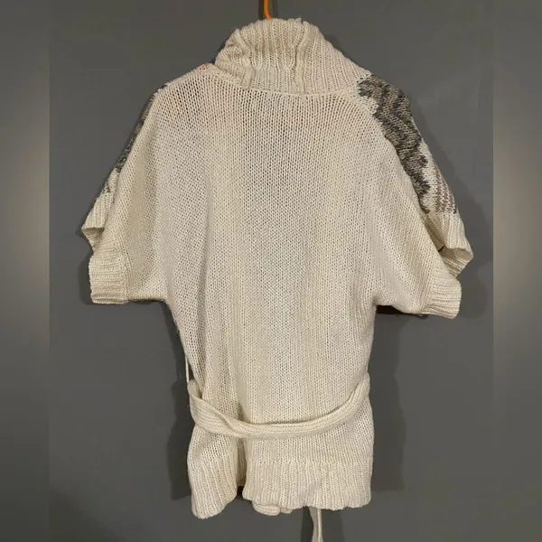 Old Navy Short Sleeve Cardigan Size Small - Image 2