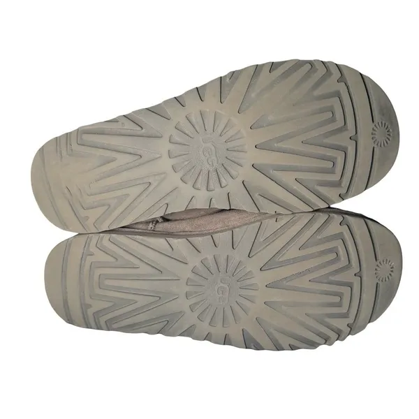 UGG Bailey Button Women's Boots Size Boots - Image 8