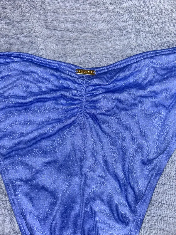 Hollister High waisted bikini bottoms - Image 3
