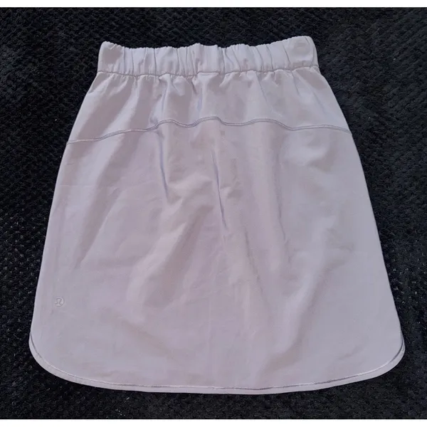 Lululemon Womens On‎ The Fly Skirt Purple Travel Commute Curved Hem Sz 6 - Image 2