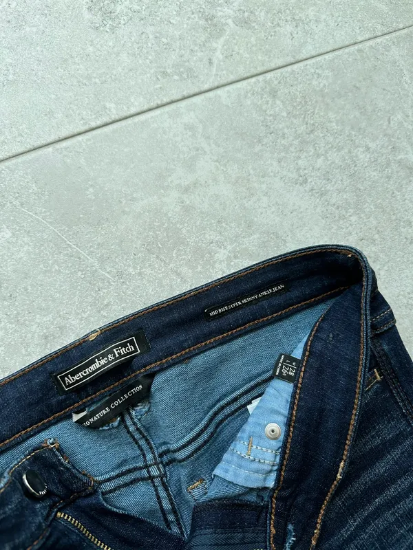 Abercrombie Jeans - Image 3