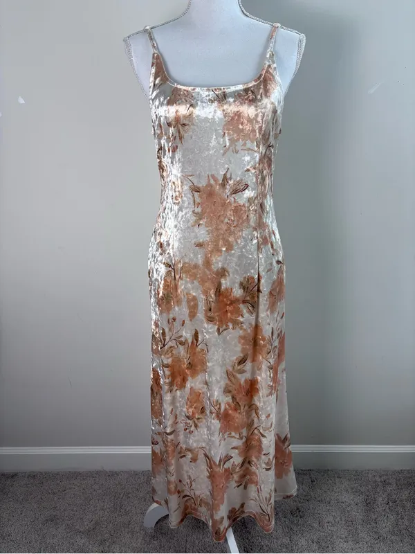 Dazy Floral Crushed Velvet Maxi Dress – Size L, Stunning Occasion Wear - Image 2
