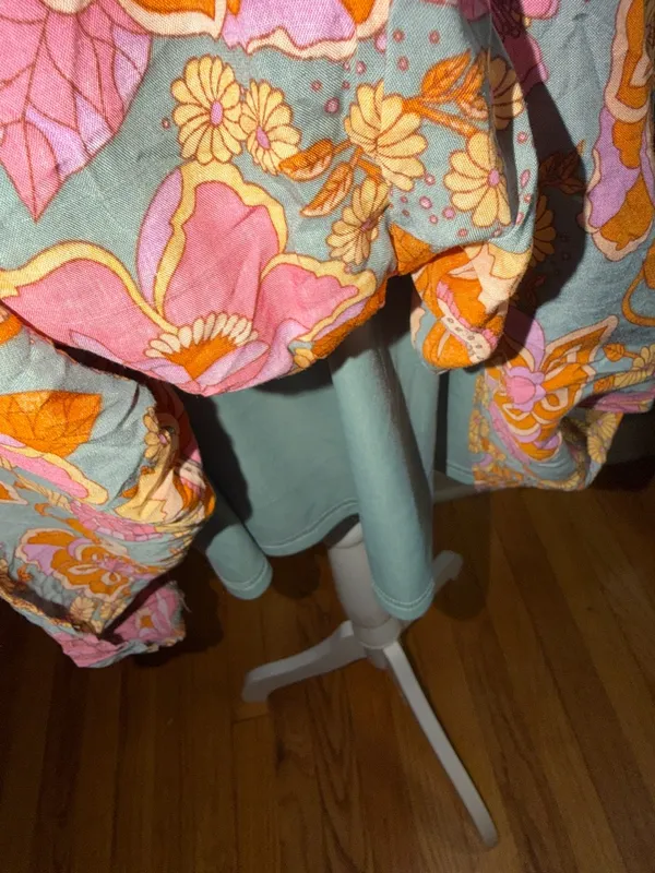 entro Floral V-Neck Tie-Waist Dress in Pink, Orange & Gray - Image 10