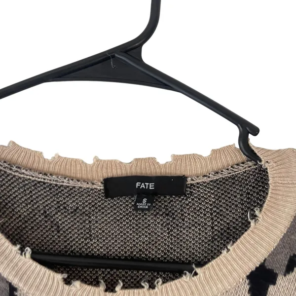 Fate Women's Size Small Cheetah‎ Animal Print Distressed Sweater - Image 4