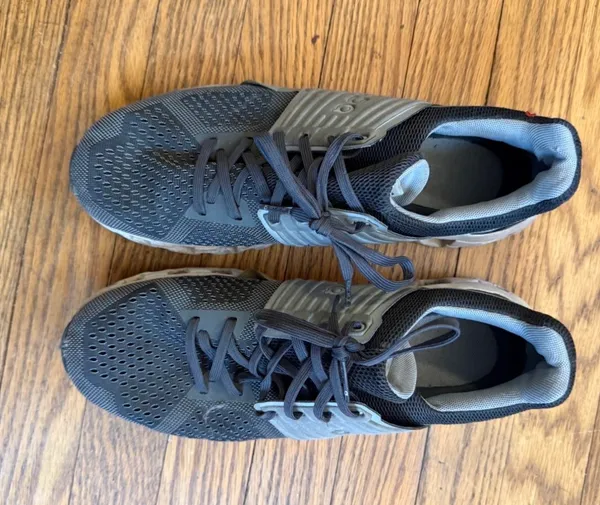 On Cloud Men’s Running Shoes 9 - Image 3