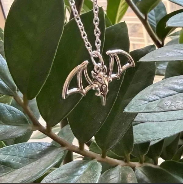 Brand New Silver bat necklace with lobster clasp - Image 3