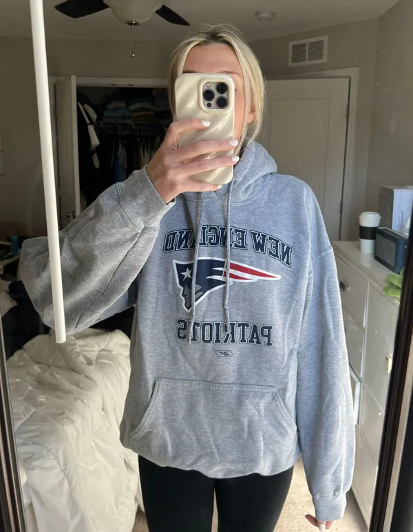 New England Patriots Sweatshirt Gray Size L - Image 2