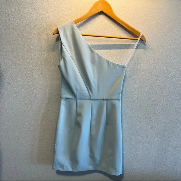 NEW Michael Costello x Revolve Ice Blue Ava One Shoulder Mini Dress - Image 3