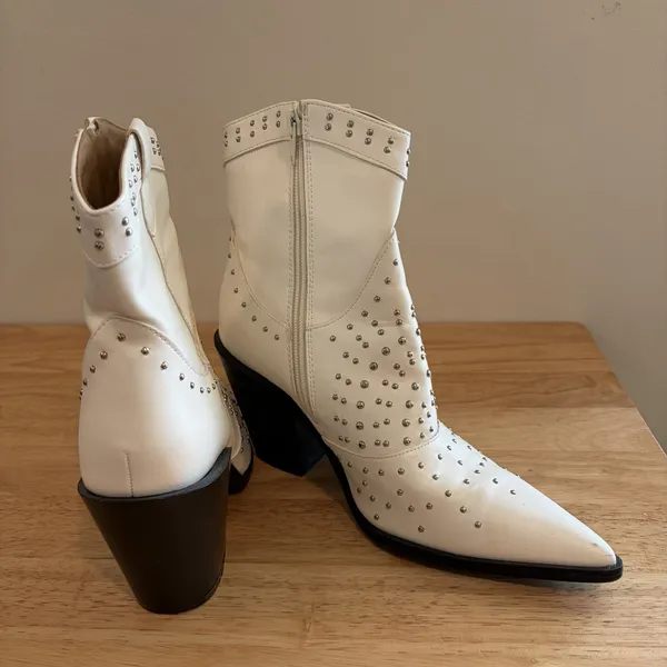 Truffle Collection Cowboy White Studded Ankle Heel Boots Pointed Toe 7.5 Western - Image 5