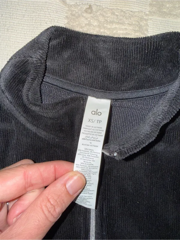 NWOT Alo Yoga Micro Corduroy Winter Break Mock Neck size XS - Image 3
