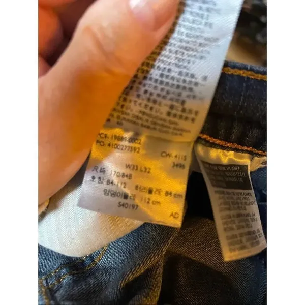 Levi’s 414 relaxed straight women’s size W33 L 32. - Image 6