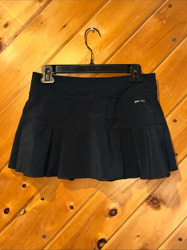 Nike athletic black pleated tennis mini skort - Image 2
