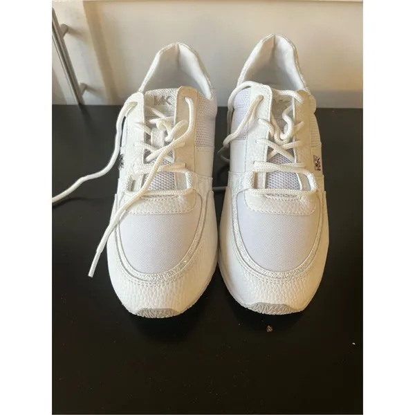 Women's Michael Kors Casual Textured Mesh Low Top Sneakers White LS23B 8.5 - Image 4