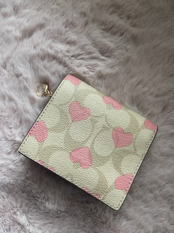 Coach Snap Wallet In Signature Canvas With Heart Print - Image 10