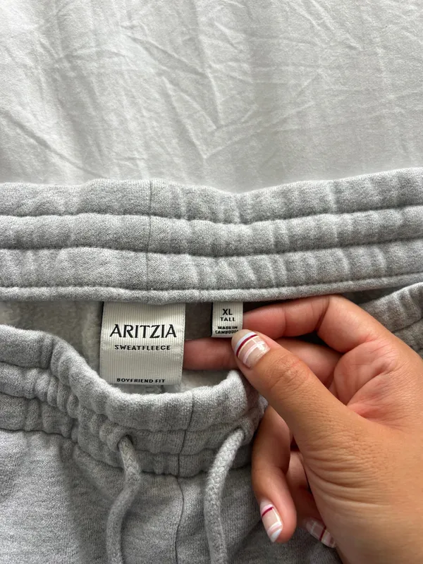 Grey aritzia sweats  - Image 4