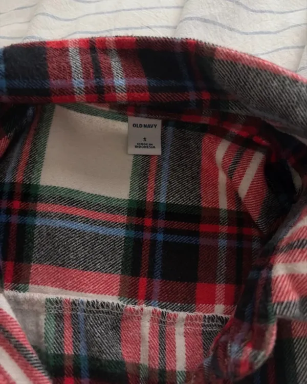 Old Navy Flannel - Image 4
