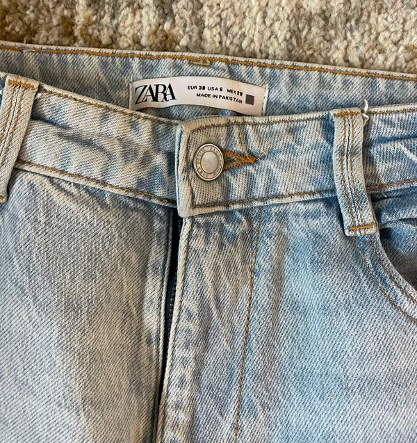 ZARA High Waisted Jeans - Image 2