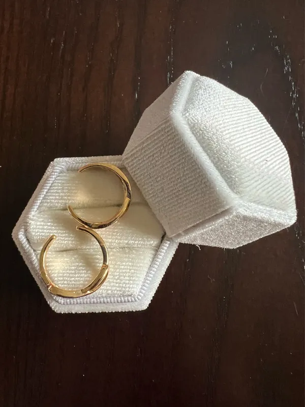 10k Gold Plated (2) in a Set Toe Rings NWT - Image 3