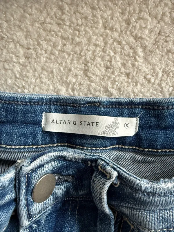 Altar'd State Jean Shorts Size Small  - Image 3