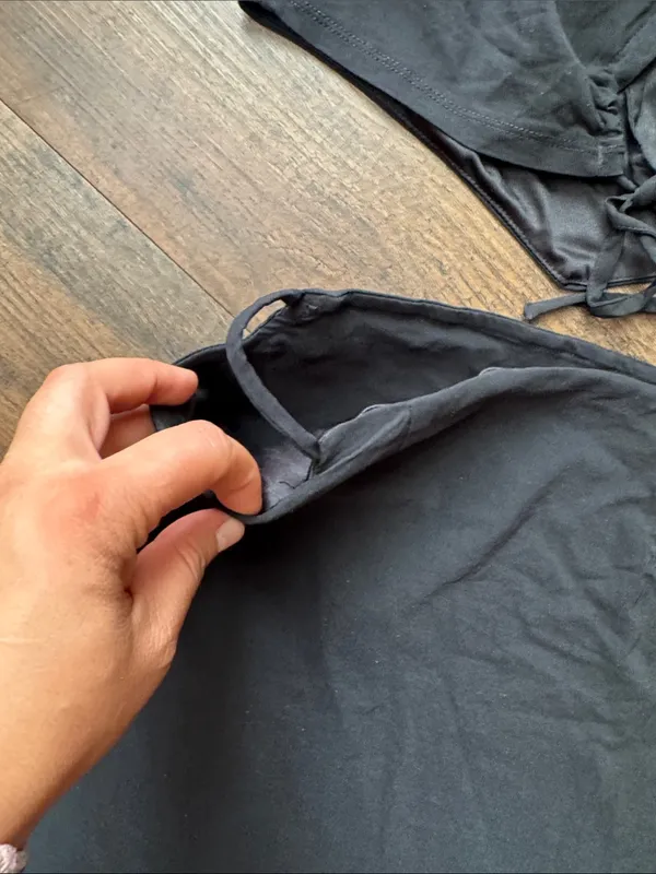 Story On 2 pieces set Black Mini Skirt — Chic Everyday Essential - Image 8