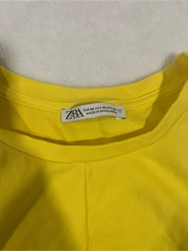 Zara Vibrant Yellow Twist Front Cropped Tank Top - Medium - Image 4