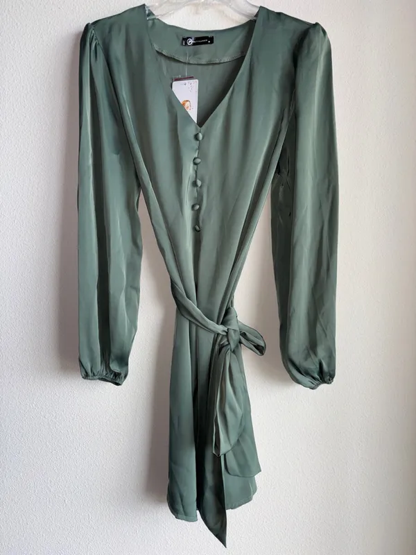 Pretty Garden Green‎ Satin Dress Size Medium - Image 2